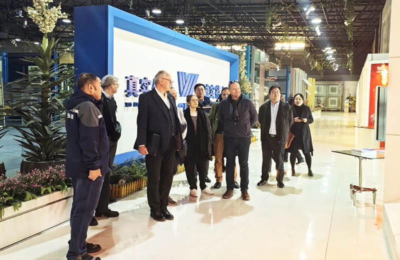 中国辽宁—德国巴符州结好四十周年：务实合作再续新篇，德国考察团走进沈阳远大铝业